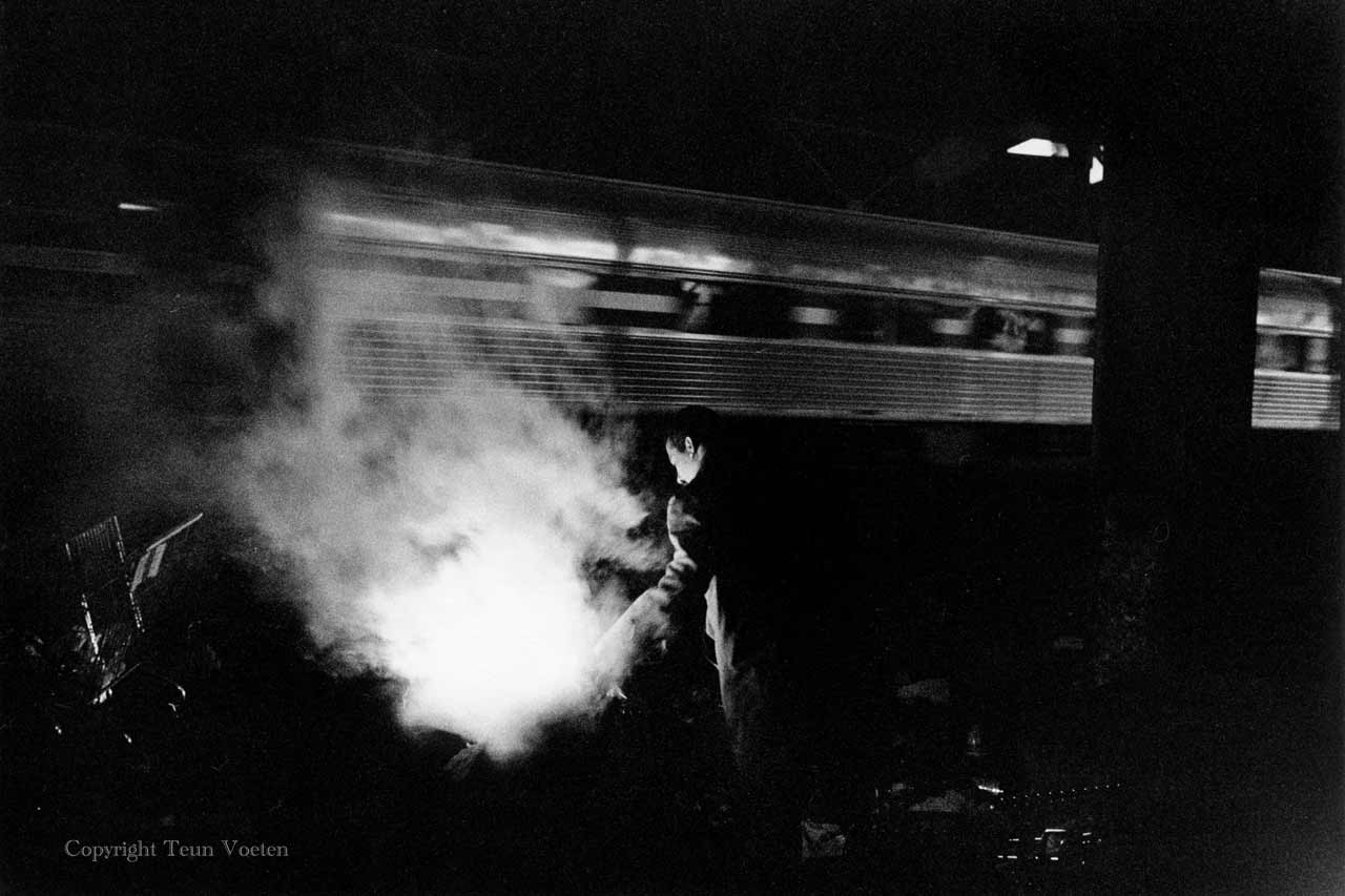 tunnel people photo
